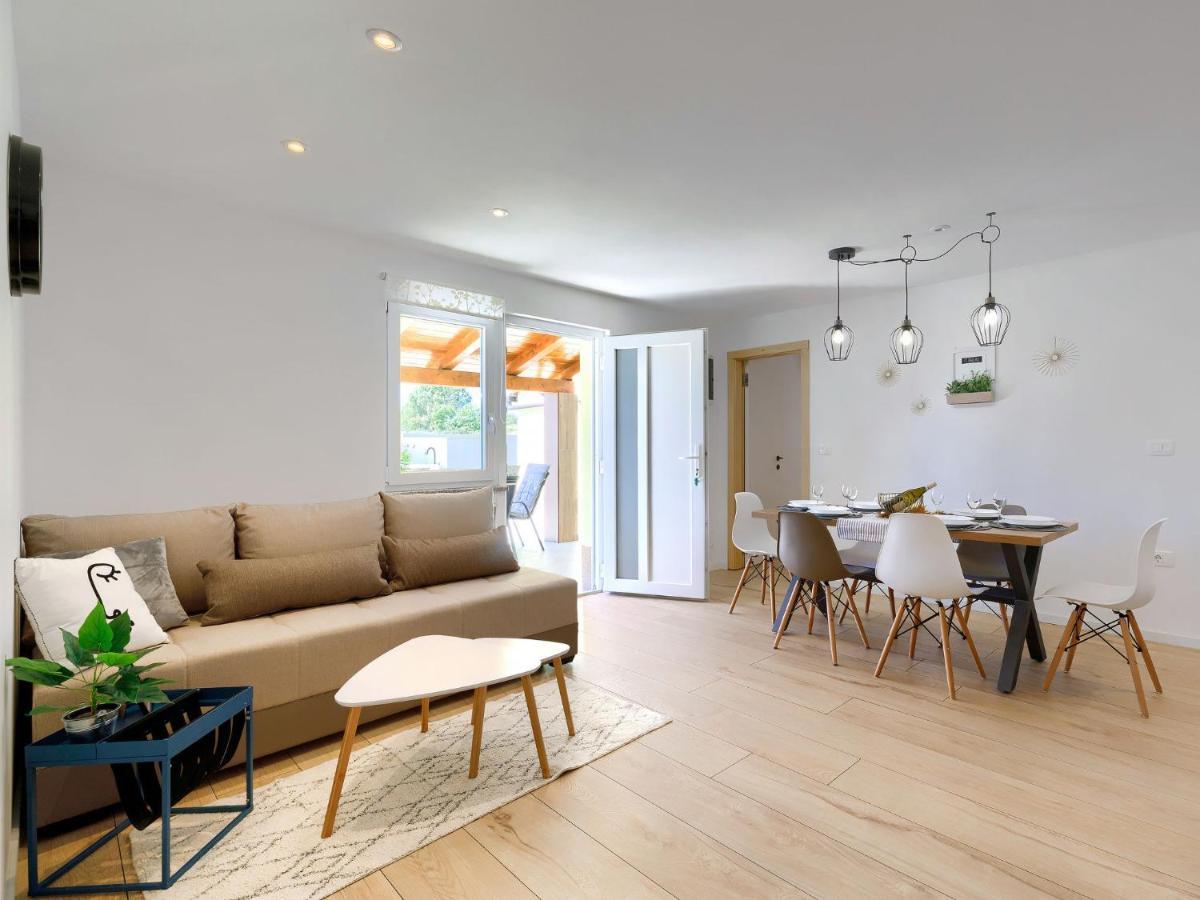 Holiday Home Laura By Interhome Pula Buitenkant foto